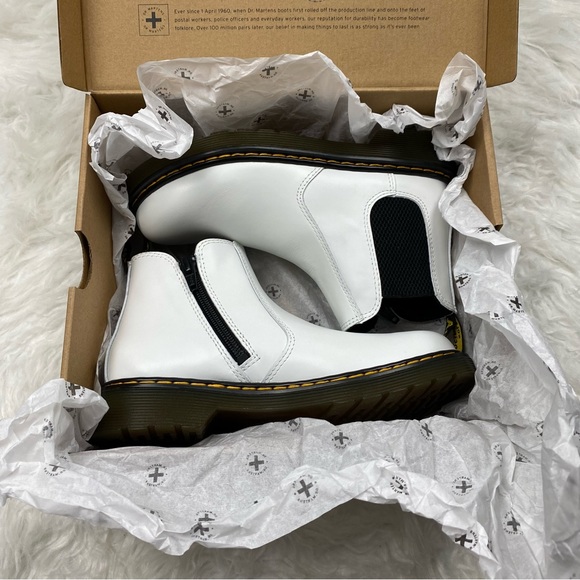 Dr. Martens Other - DR DOC MARTENS 2976 Quad Chelsea White Leather Romario Boots US Kids Sz 3 EU 34